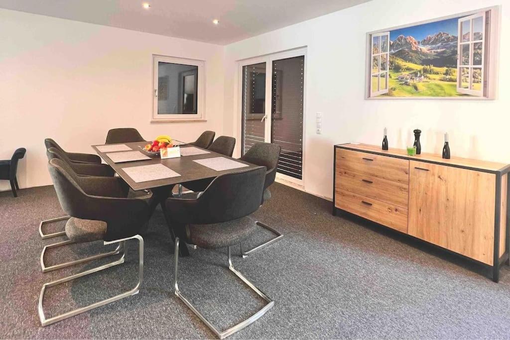 Apartamento Viel Platz In Burghausen Fuer Freunde Und Familie Exterior foto