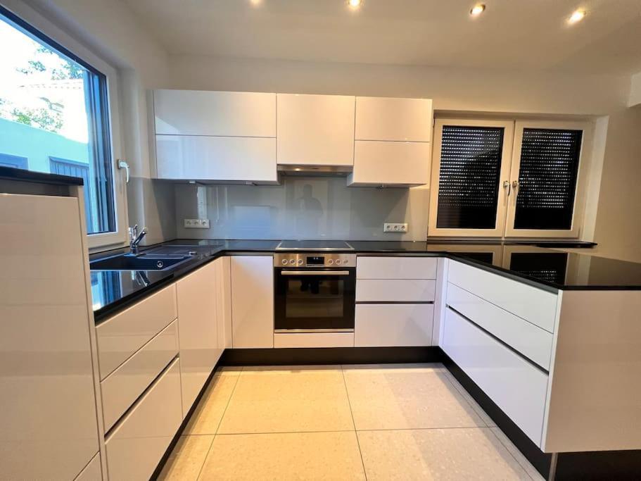 Apartamento Viel Platz In Burghausen Fuer Freunde Und Familie Exterior foto